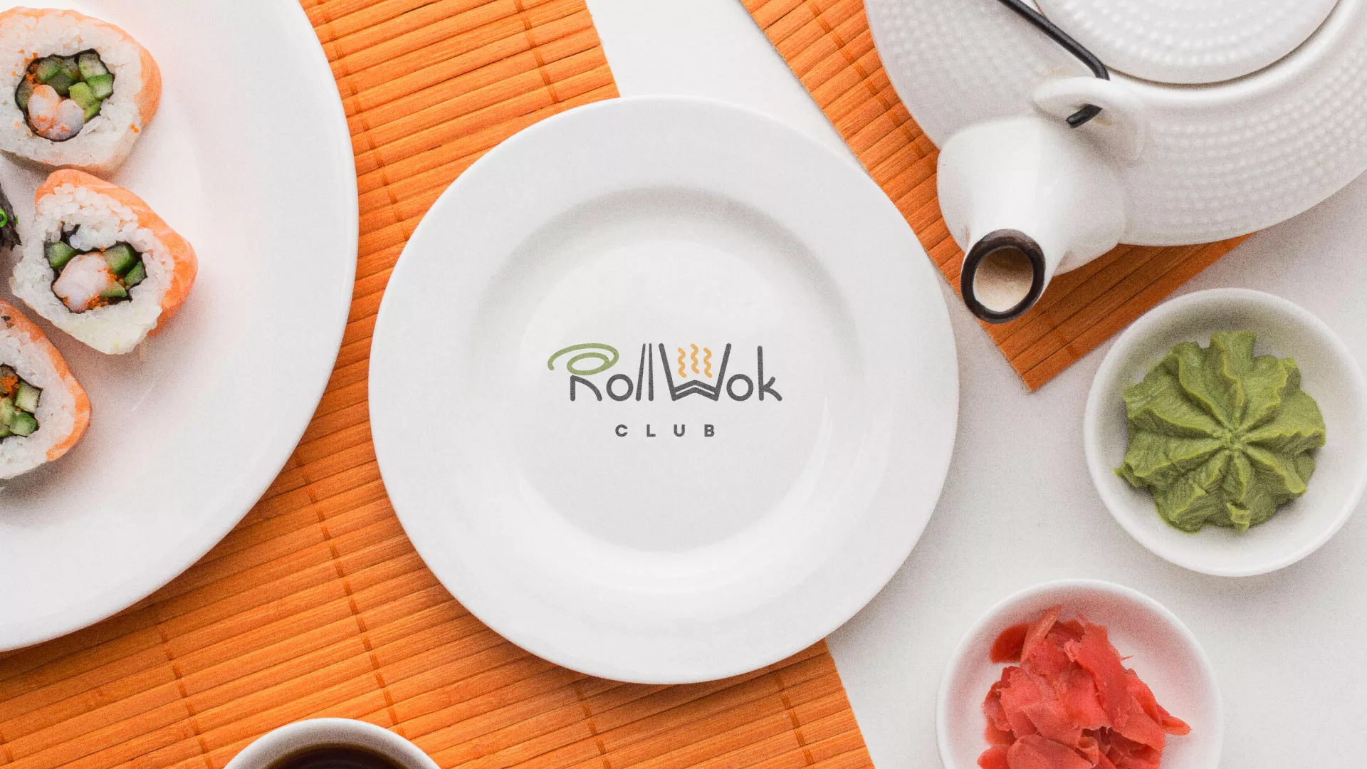 Разработка логотипа и фирменного стиля суши-бара «Roll Wok Club» в Ленске